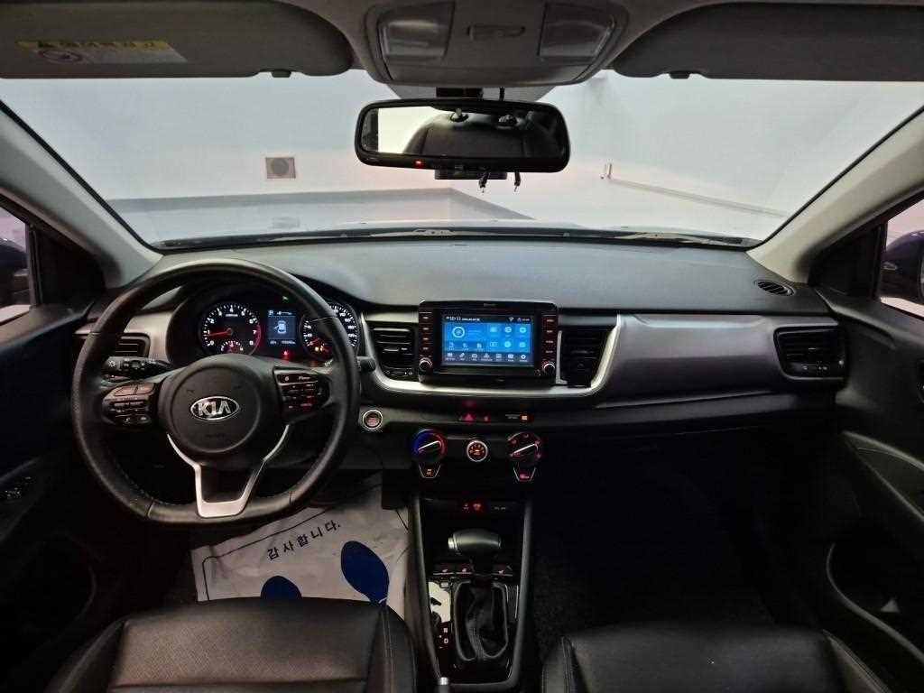 KIA Stonic - Vista 7