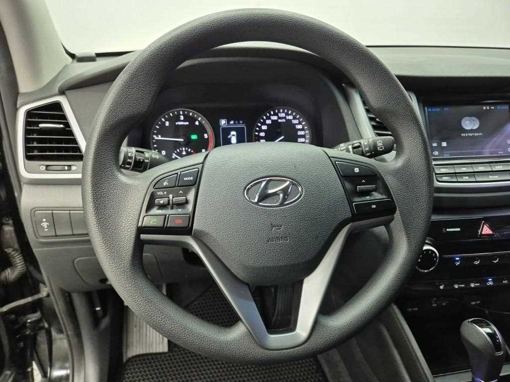 HYUNDAI Tucson - Vista 9