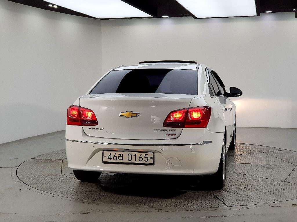 Chevrolet Cruise - Vista 3