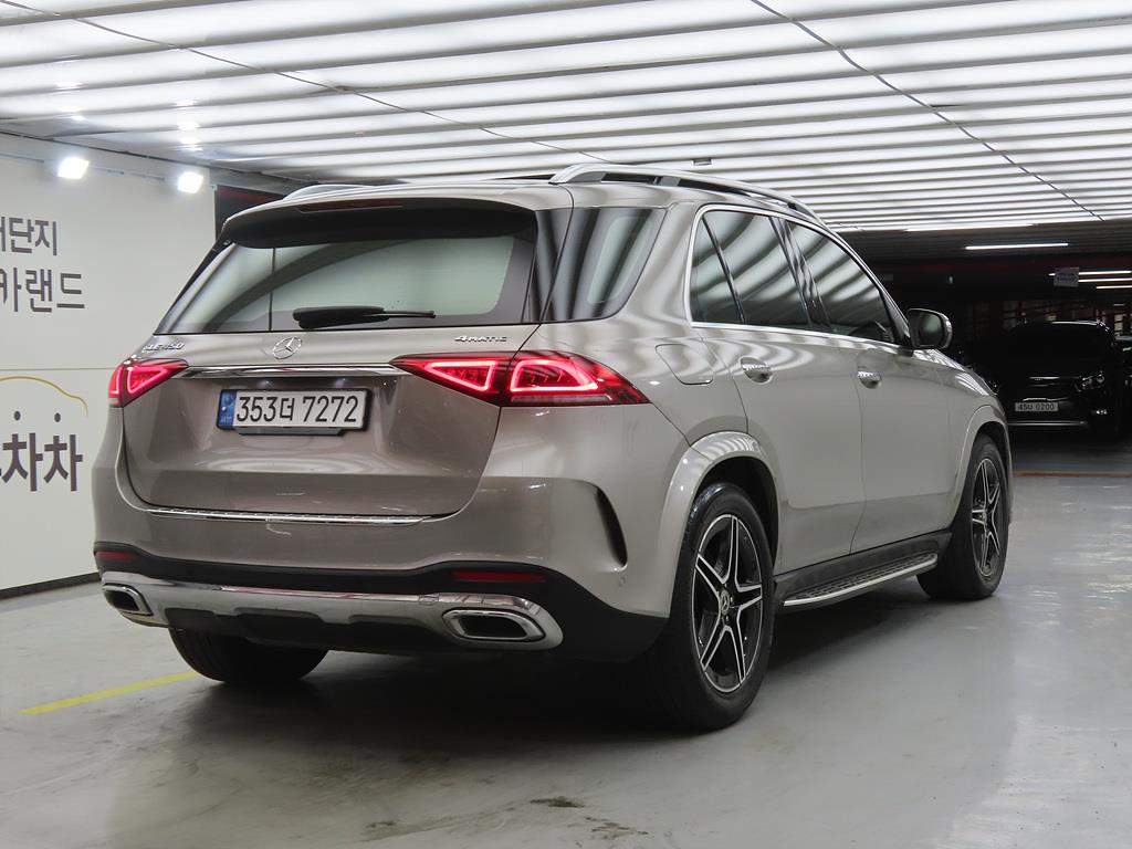 Mercedes Benz GLE Class - Vista 4