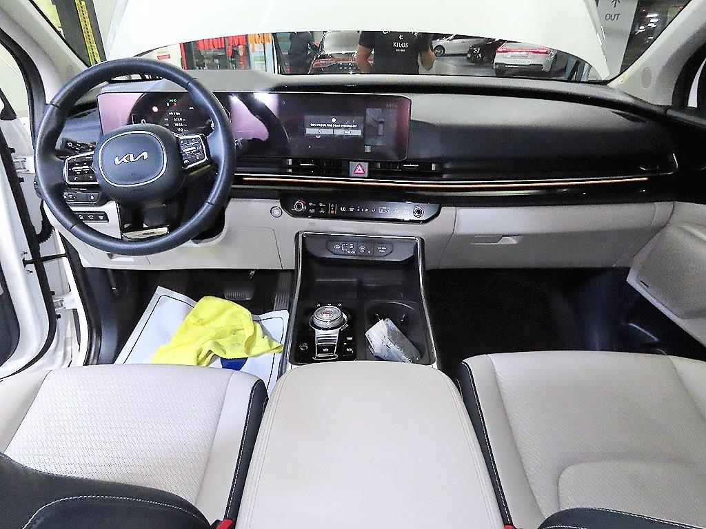 KIA Carnival - Vista 10
