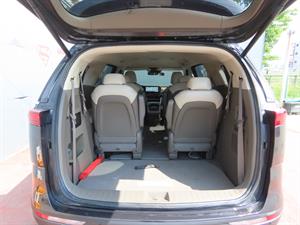 KIA Carnival - Vista 10