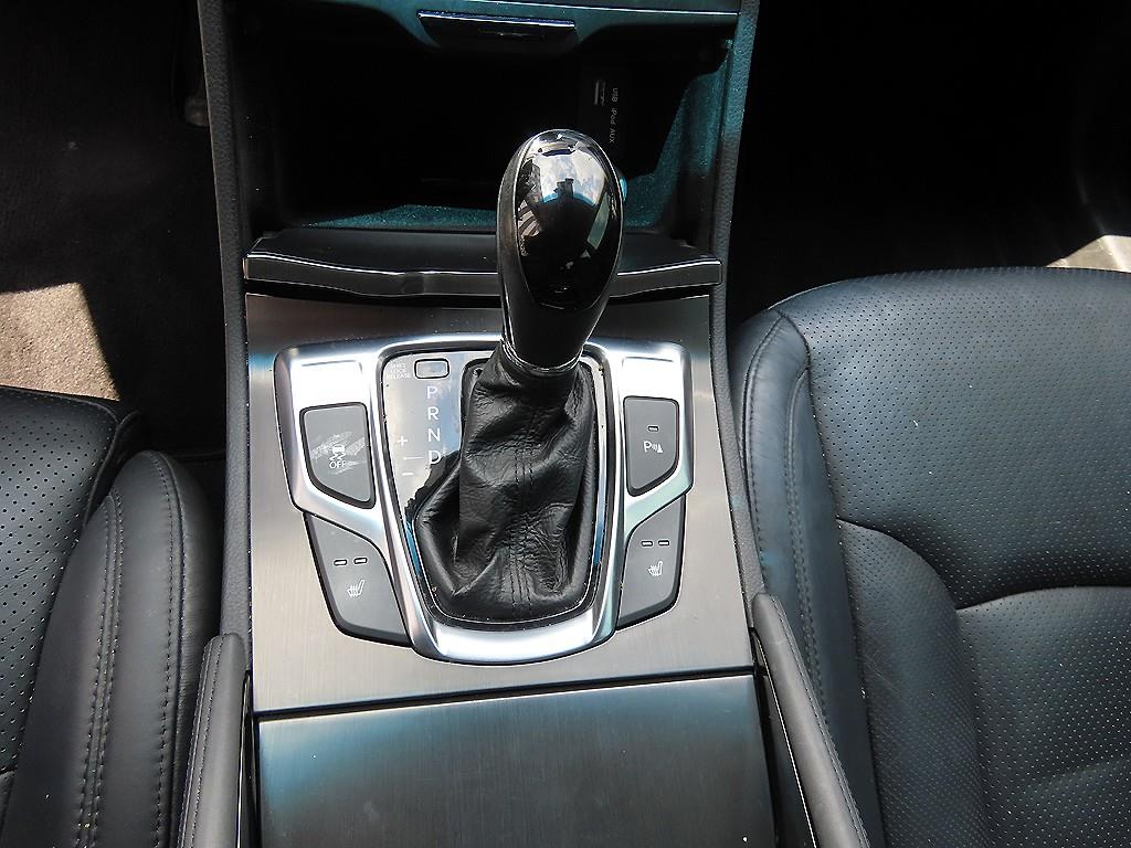 HYUNDAI Grandeur - Vista 10