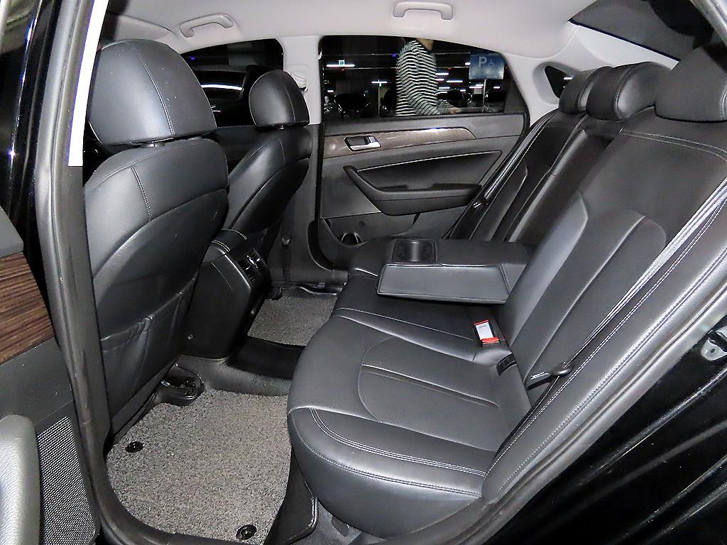 HYUNDAI Sonata - Vista 7