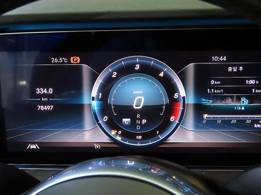 Mercedes Benz E class - Vista 12