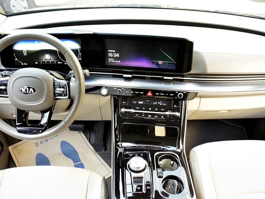 KIA Carnival - Vista 11