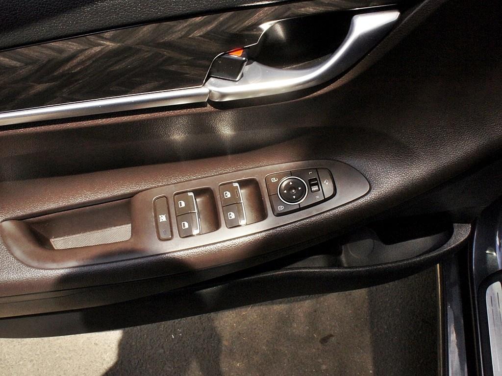 HYUNDAI Grandeur 2018 Gris - Importación desde Corea - HF Imports Iquique - Foto 13