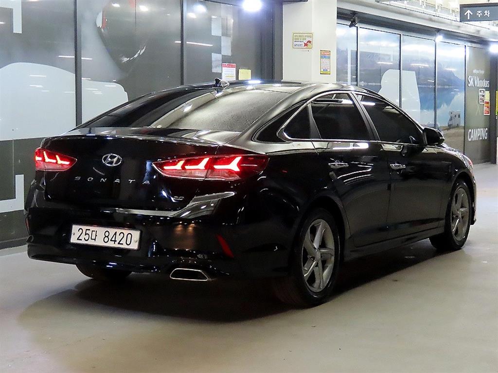 HYUNDAI Sonata - Vista 4