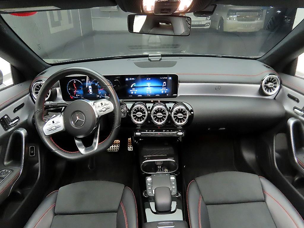 Mercedes Benz CLA Class - Vista 8