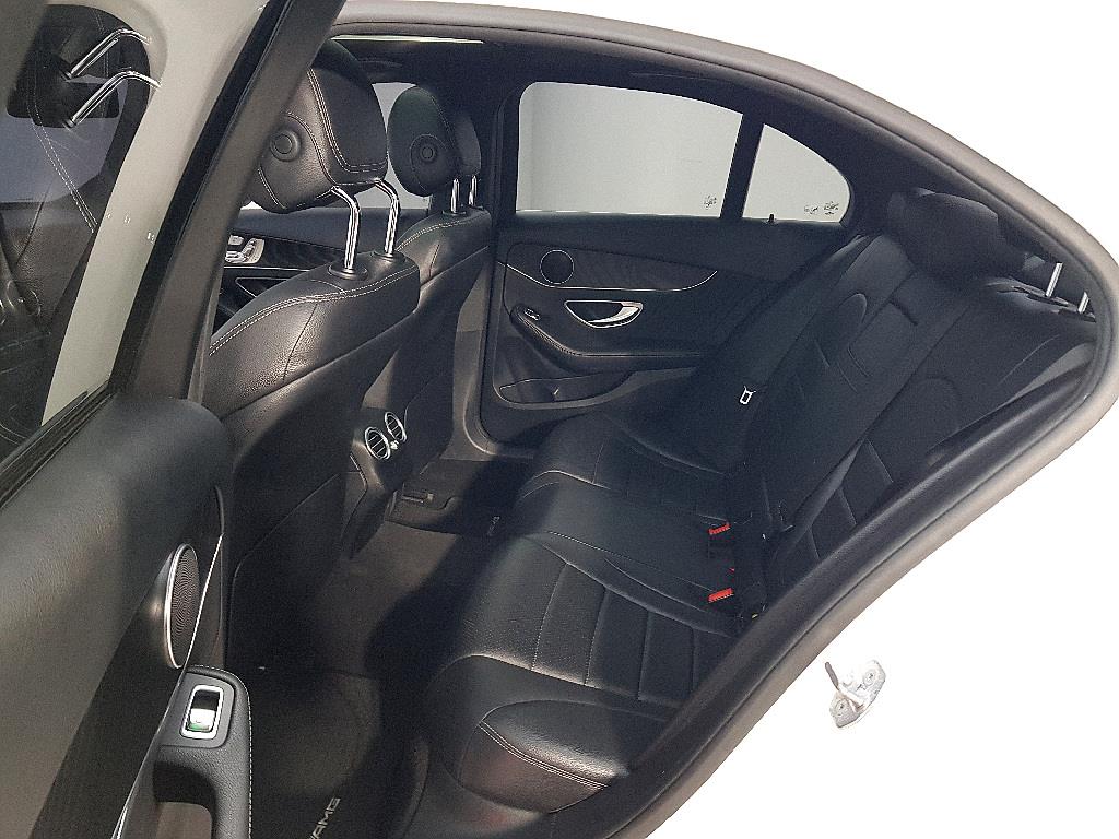 Mercedes Benz C Class - Vista 9