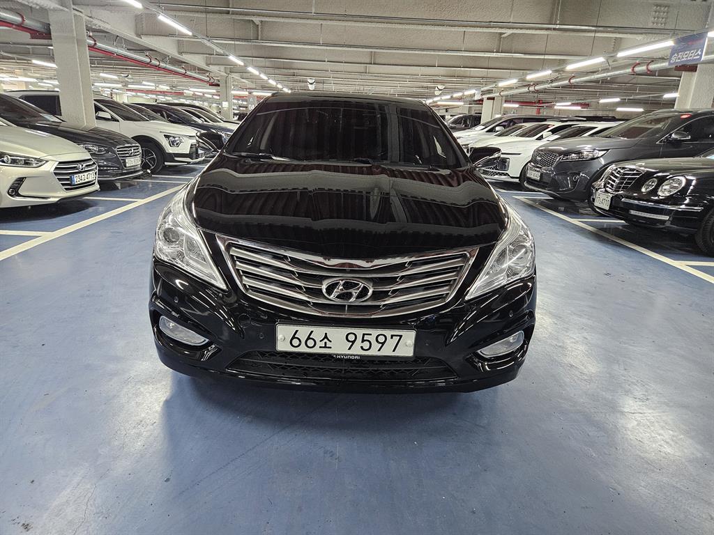 HYUNDAI Grandeur 2012 Negro - Importación desde Corea - HF Imports Iquique - Foto 1