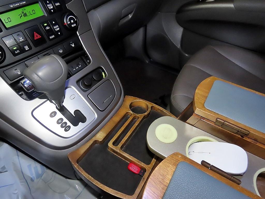 KIA Carnival - Vista 12