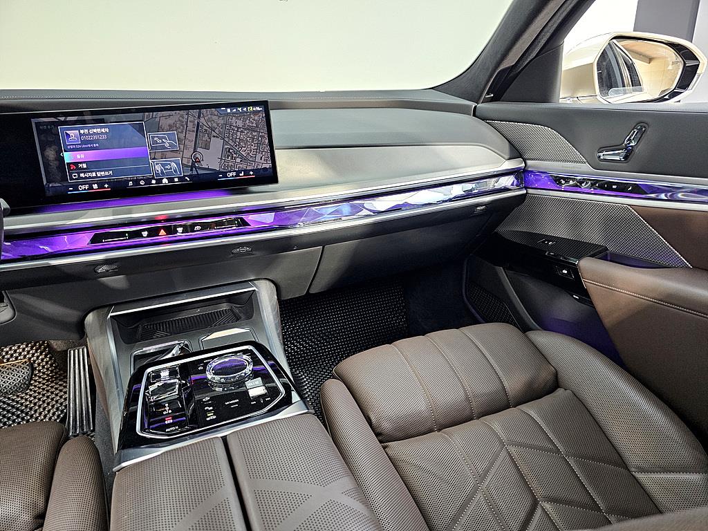 BMW 7 Series - Vista 10