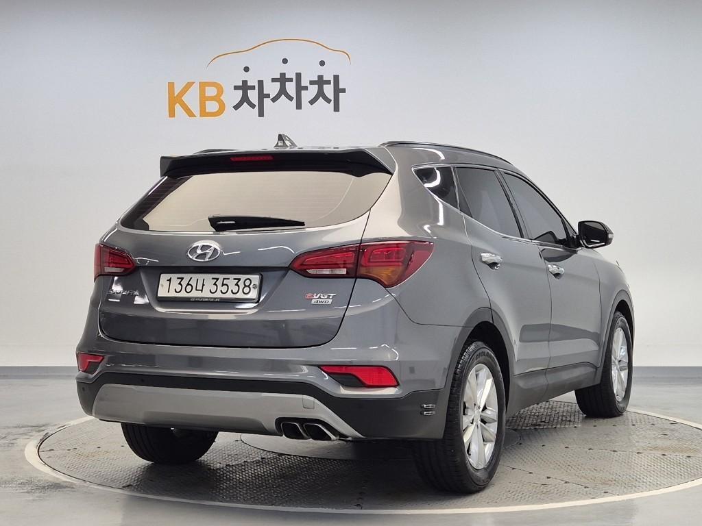 HYUNDAI Santa Fe - Vista 3