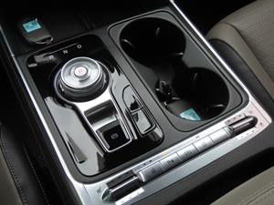 KIA Carnival - Vista 12