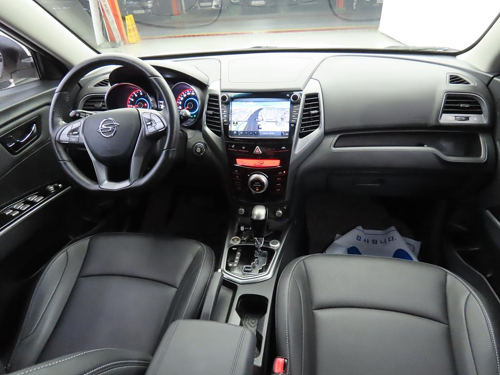 Ssangyong Tivoli - Vista 5