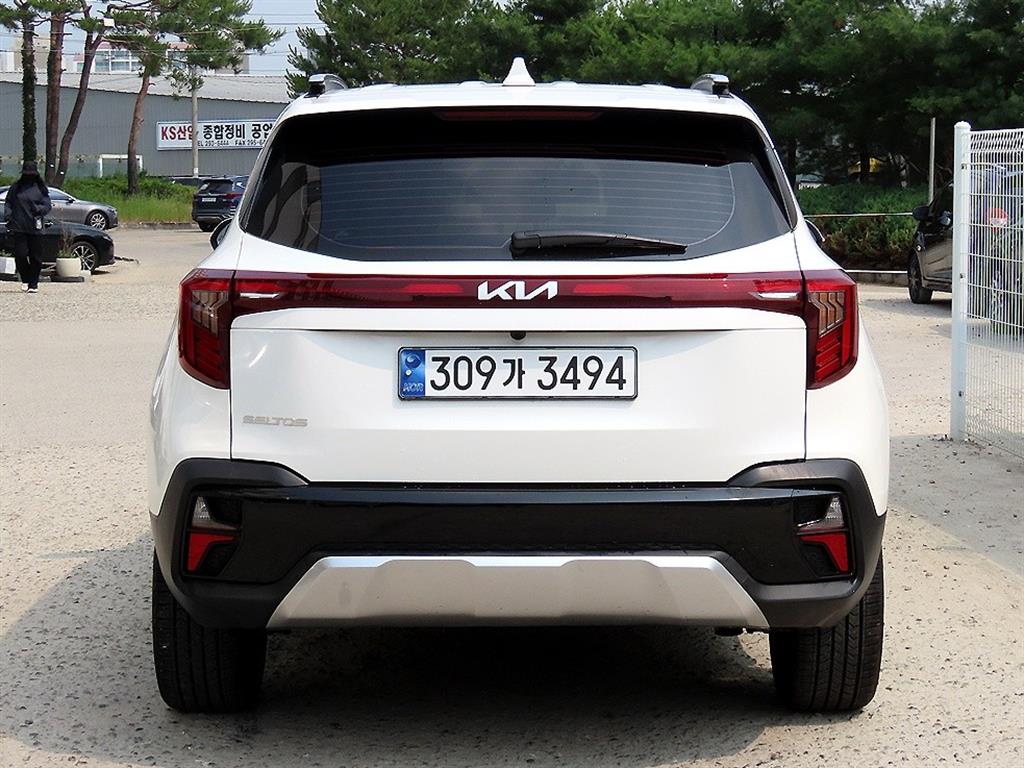 KIA Seltos - Vista 4