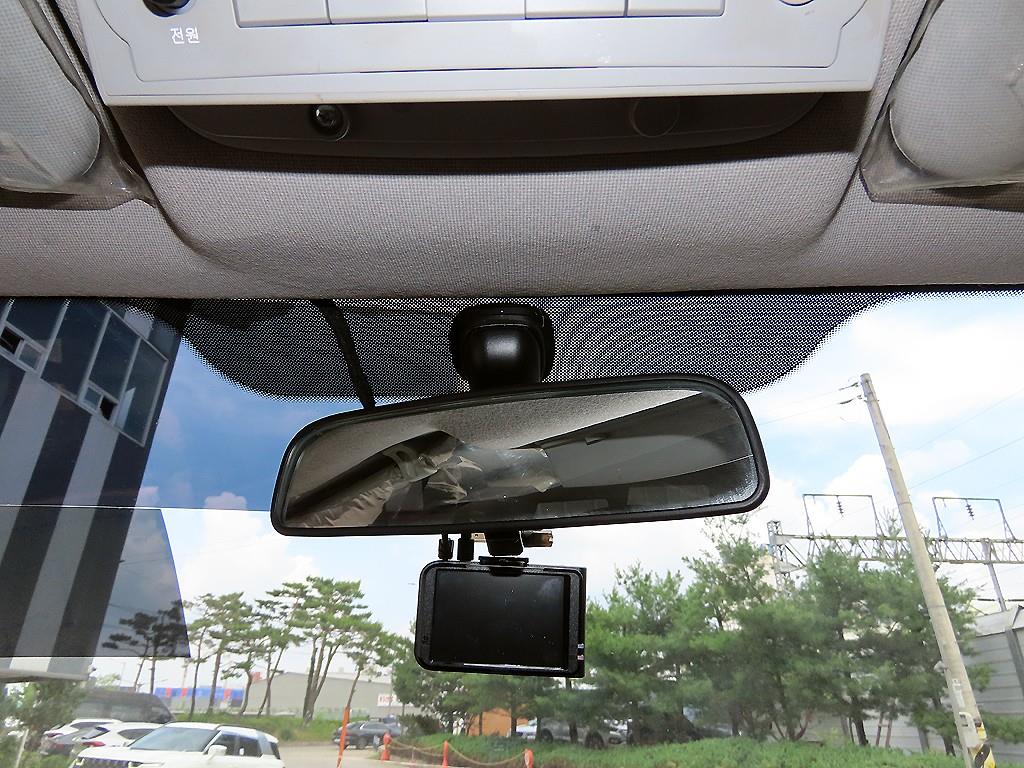 HYUNDAI Starex 2019 Amarillo - Importación desde Corea - HF Imports Iquique - Foto 15