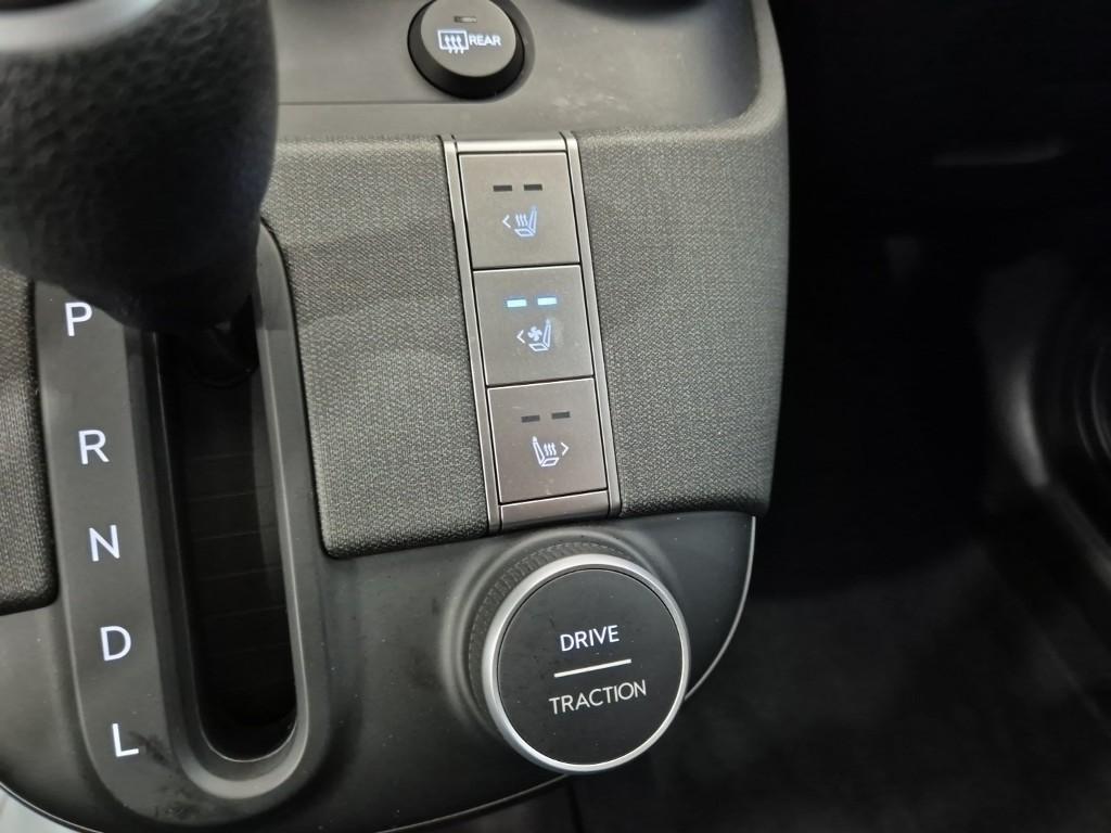 HYUNDAI Casper - Vista 9