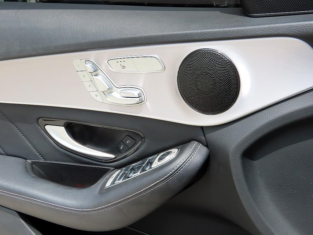 Mercedes Benz C Class - Vista 11