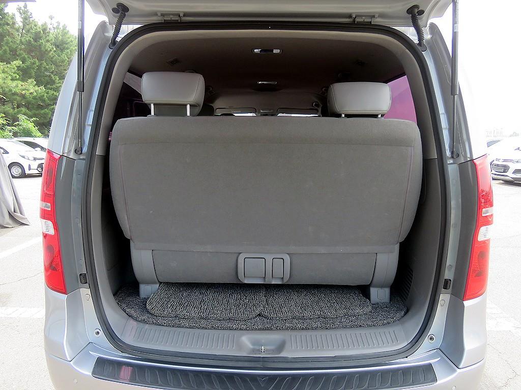 HYUNDAI Starex - Vista 5