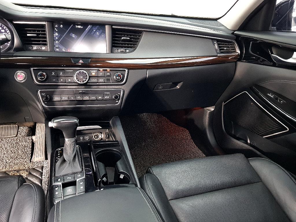 KIA K7 - Vista 10
