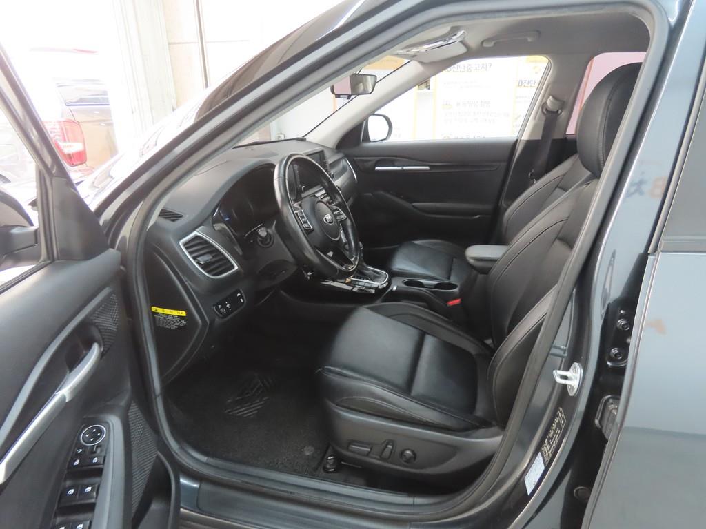 KIA Seltos - Vista 5