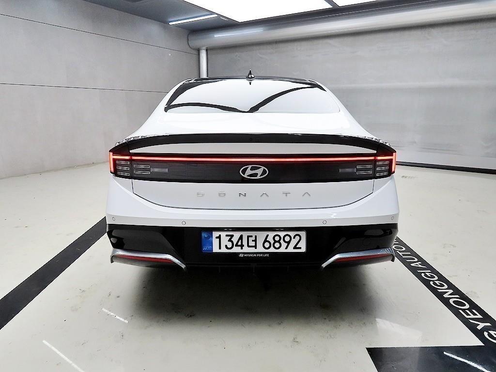 HYUNDAI Sonata - Vista 3