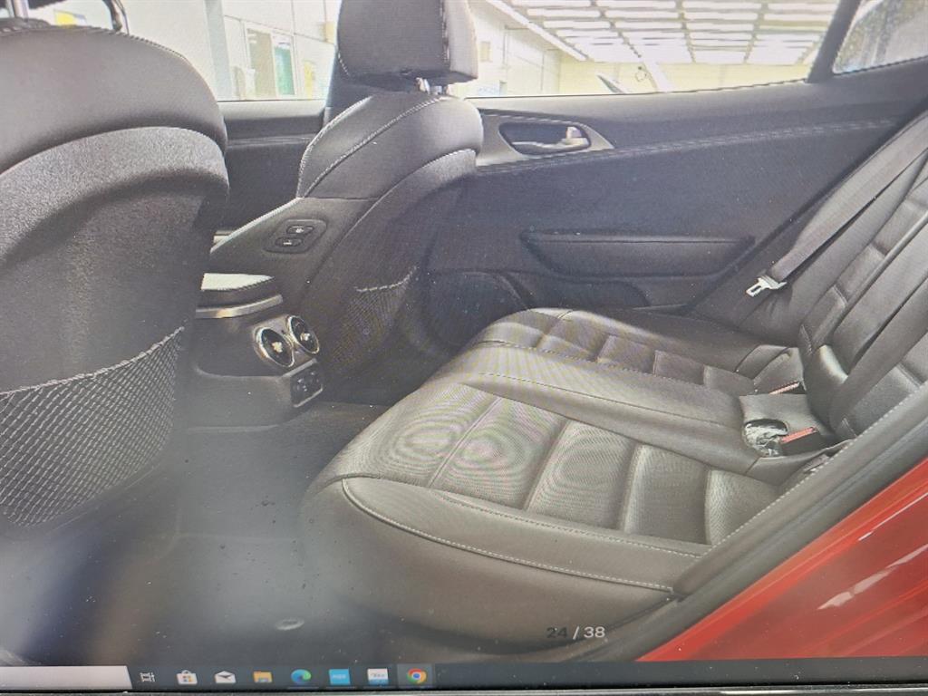 KIA Stinger - Vista 5