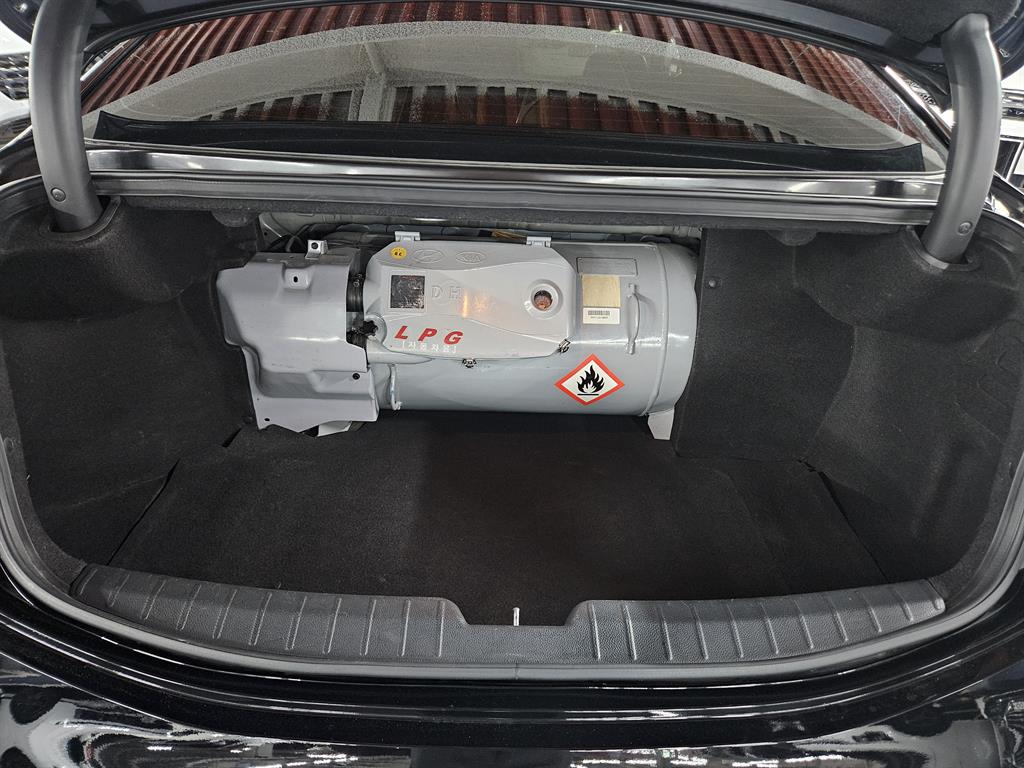 HYUNDAI Grandeur - Vista 5