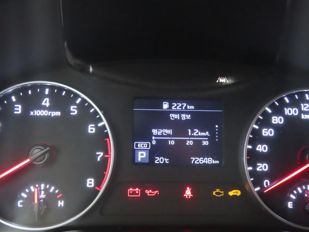 KIA Seltos - Vista 8