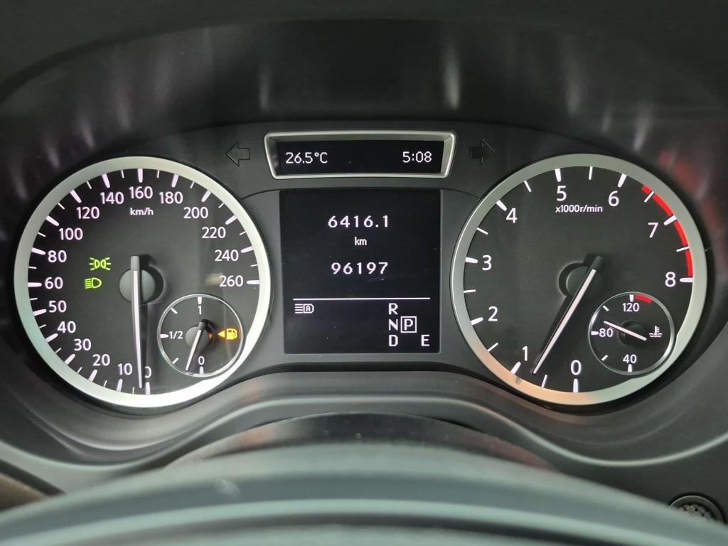 Infiniti Q - Vista 7