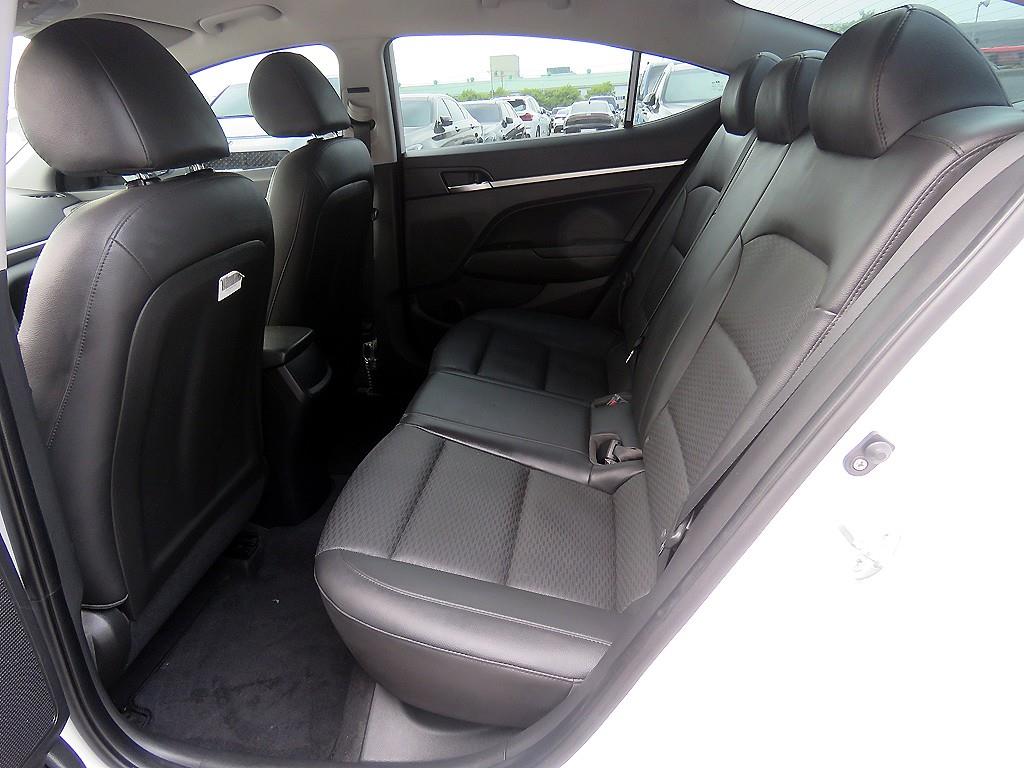 HYUNDAI Avante - Vista 6