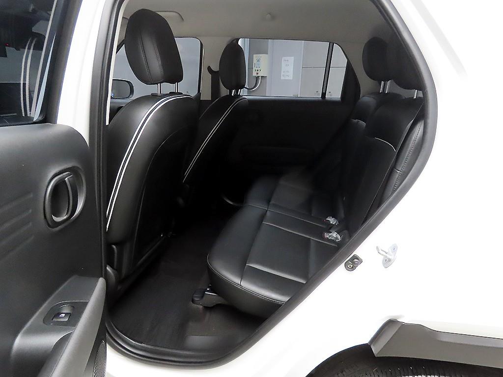 HYUNDAI Casper - Vista 6