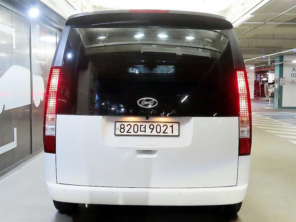 HYUNDAI Staria - Vista 5
