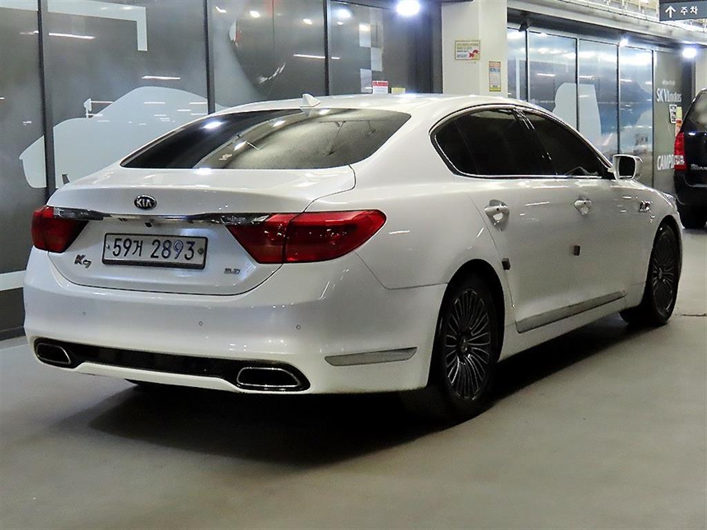 KIA K9 - Vista 4