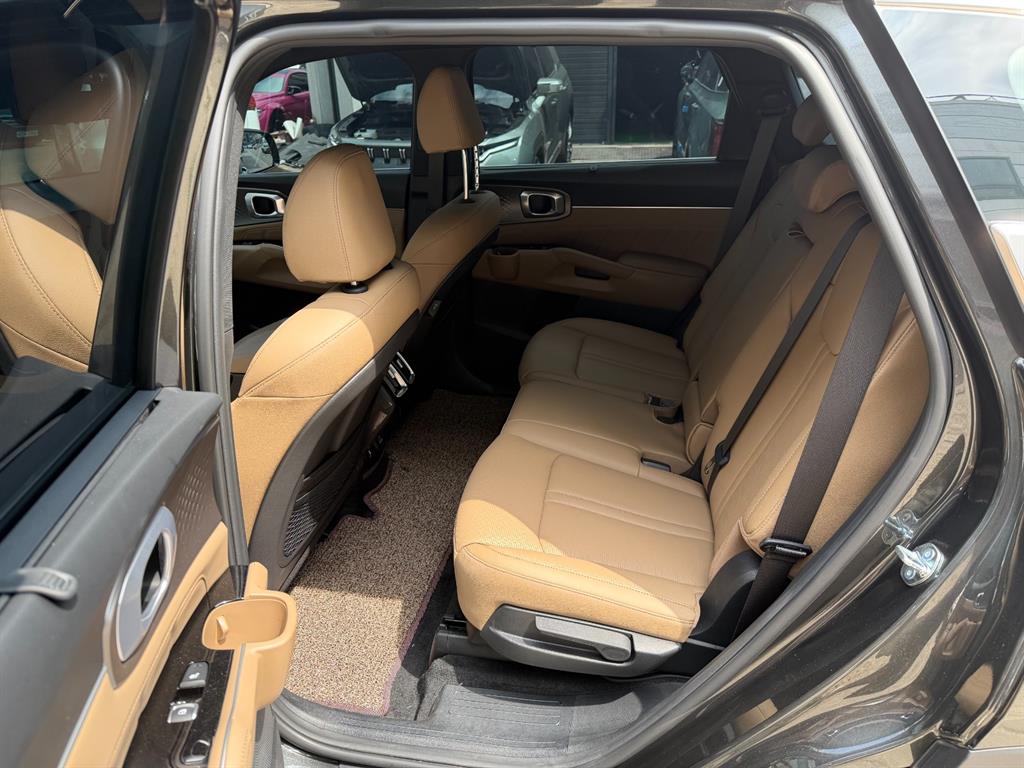 KIA Sorento - Vista 7