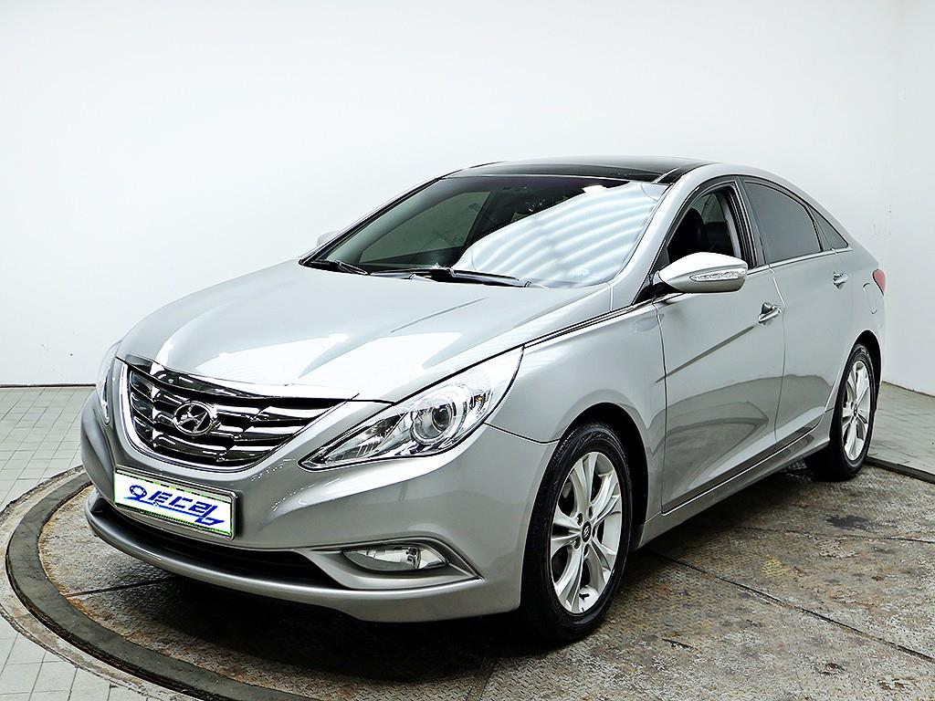 HYUNDAI Sonata - Vista 3