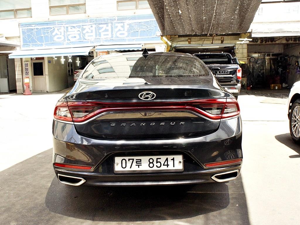 HYUNDAI Grandeur - Vista 5
