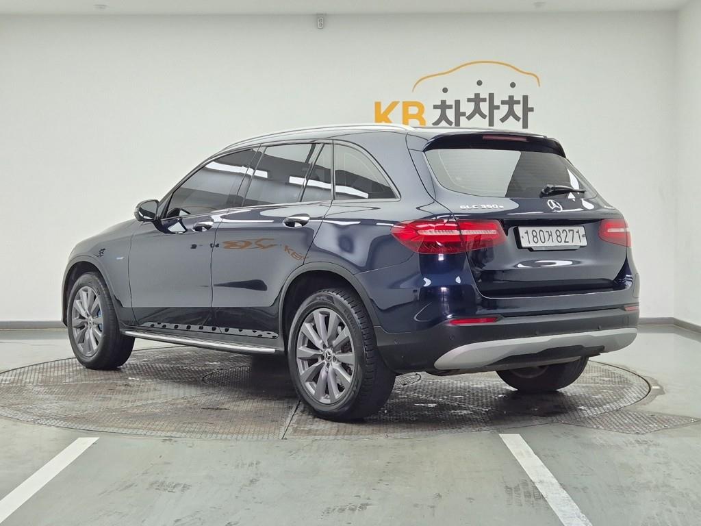 Mercedes Benz GLC Class - Vista 3