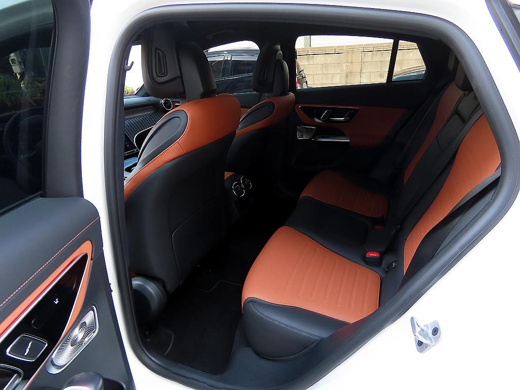 Mercedes Benz GLC Class - Vista 6