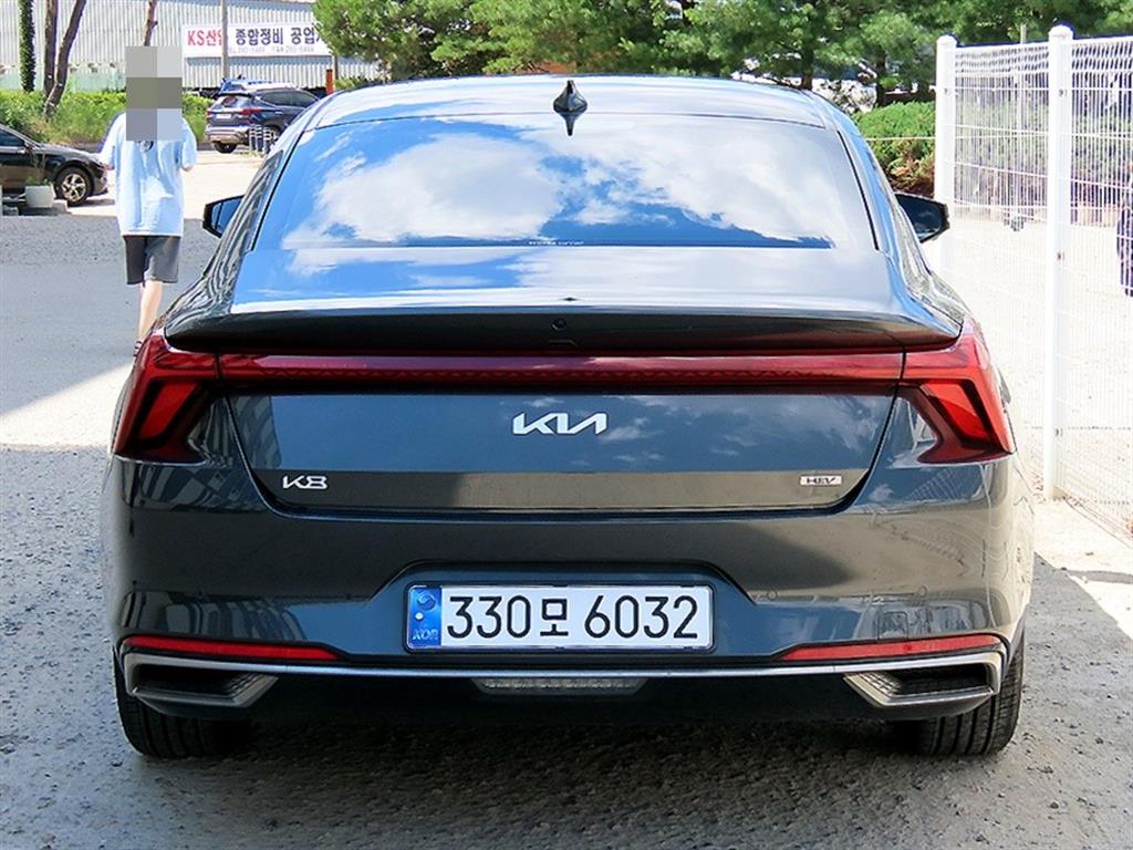 KIA K8 - Vista 4