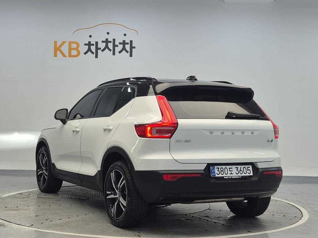 Volvo XC40 - Vista 2