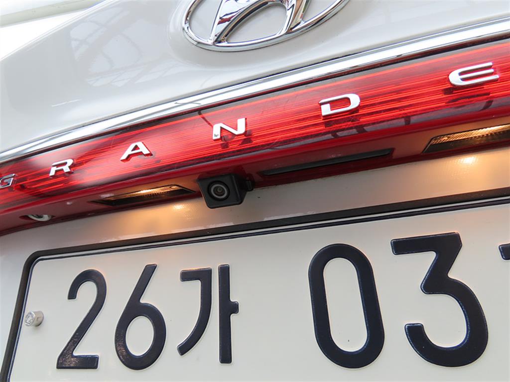 HYUNDAI Grandeur 2017 Blanco - Importación desde Corea - HF Imports Iquique - Foto 16