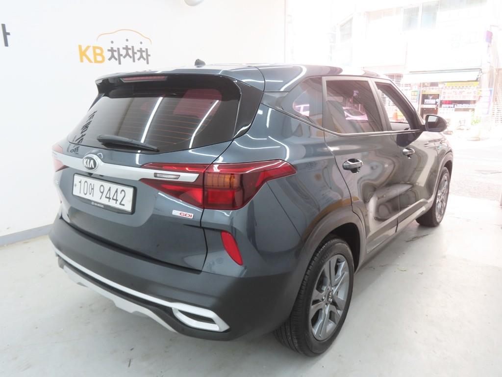 KIA Seltos - Vista 3