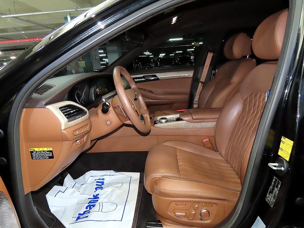 Genesis G90 - Vista 6