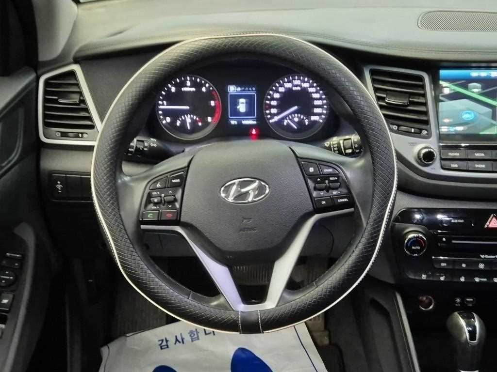HYUNDAI Tucson - Vista 9