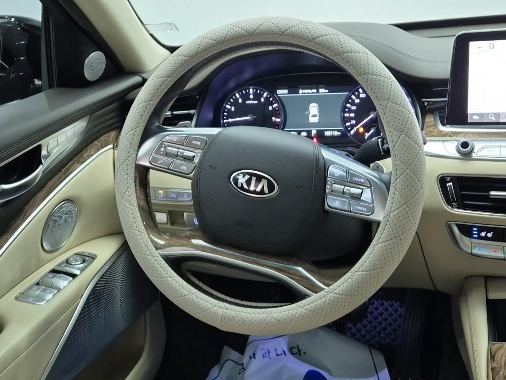 KIA K9 - Vista 9