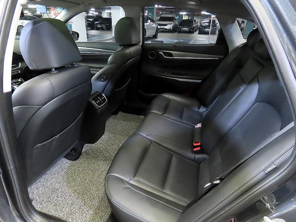 HYUNDAI Grandeur - Vista 7