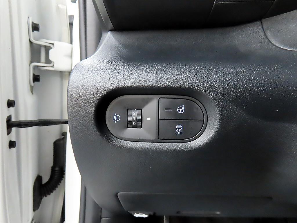 HYUNDAI Casper - Vista 12